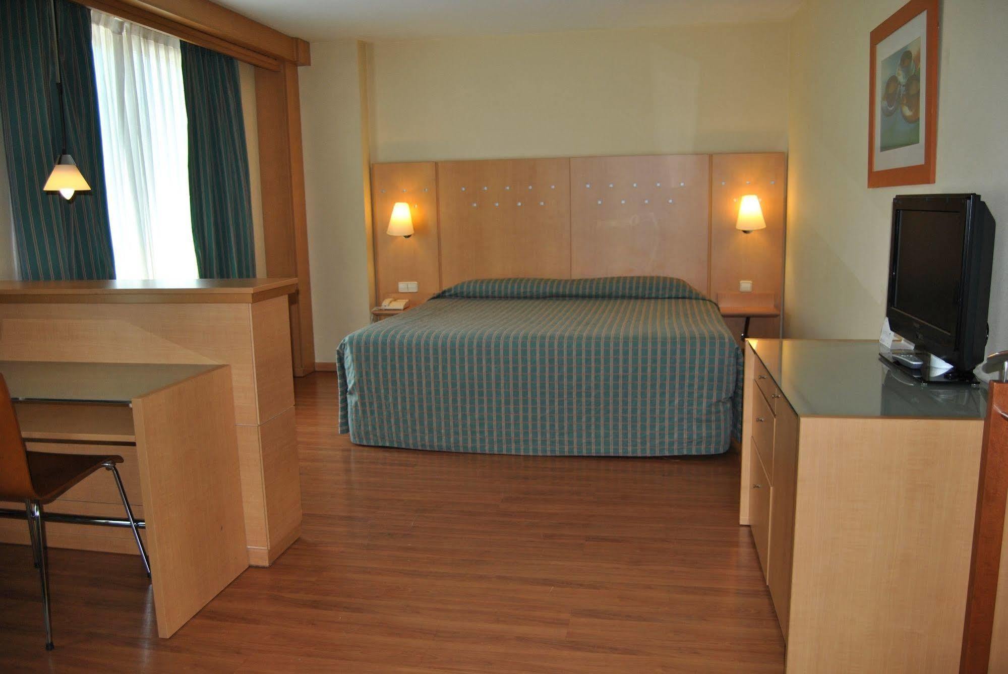 Hotel Monte Rozas Las Rozas de Madrid Bagian luar foto