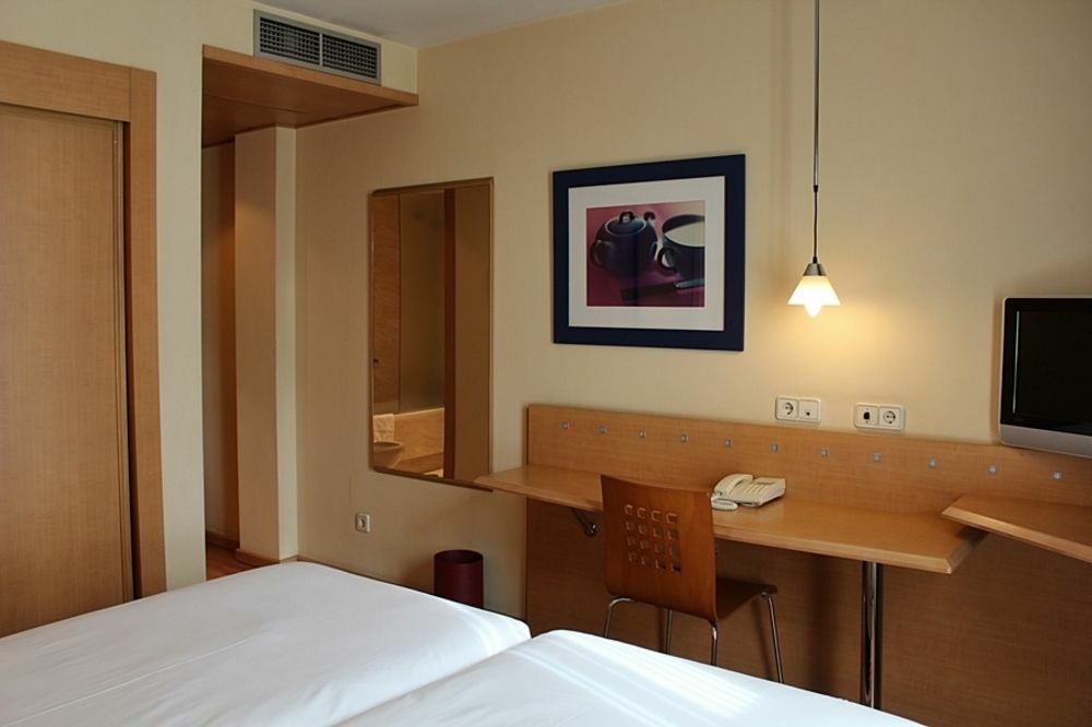 Hotel Monte Rozas Las Rozas de Madrid Bagian luar foto