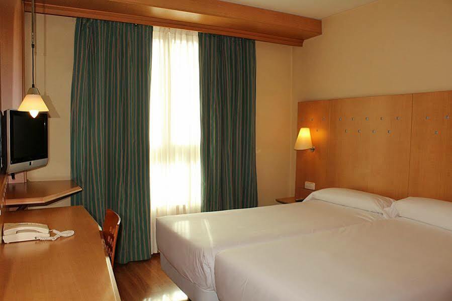 Hotel Monte Rozas Las Rozas de Madrid Bagian luar foto